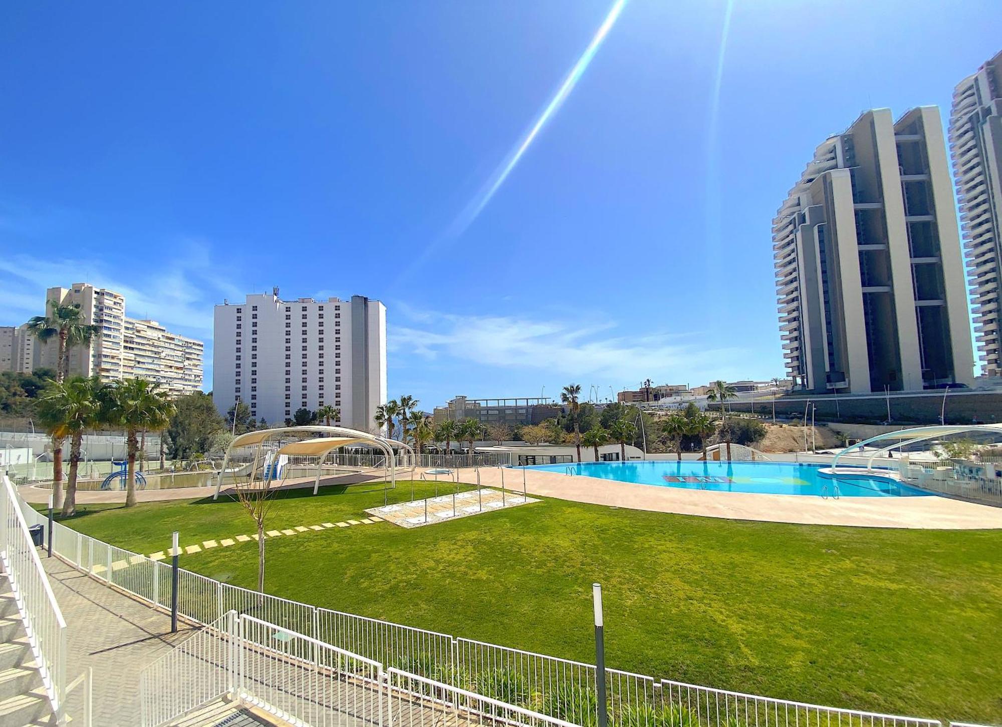 Lujoso Apartament Con Impresionantes Vistas Al Mar Benidorm Exterior foto